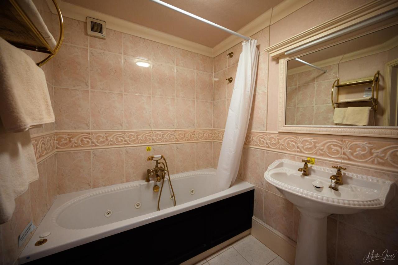 Old Rectory Hotel Wem Bagian luar foto